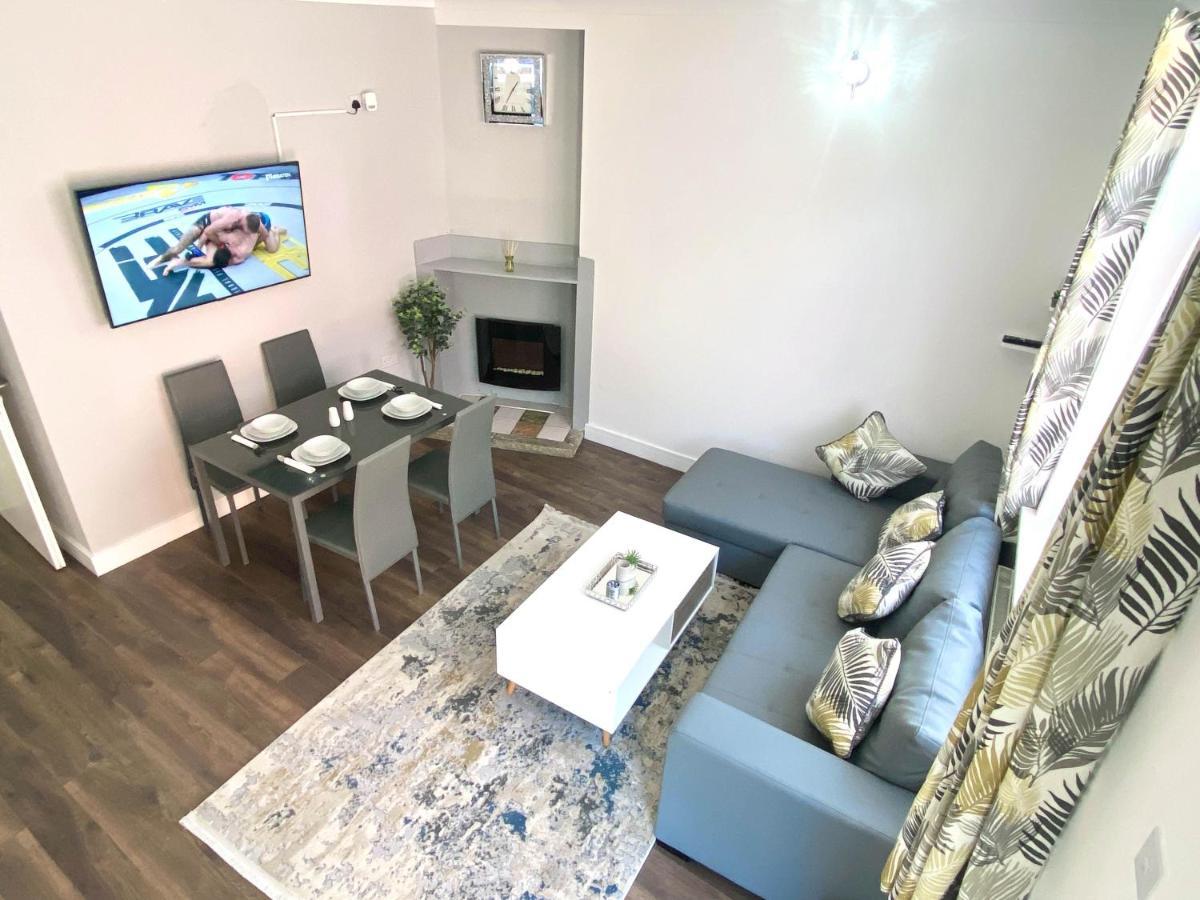 2 Bed Town Centre Nr Theatre Free Park Wi-Fi & Garden Apartamento Aylesbury  Exterior foto