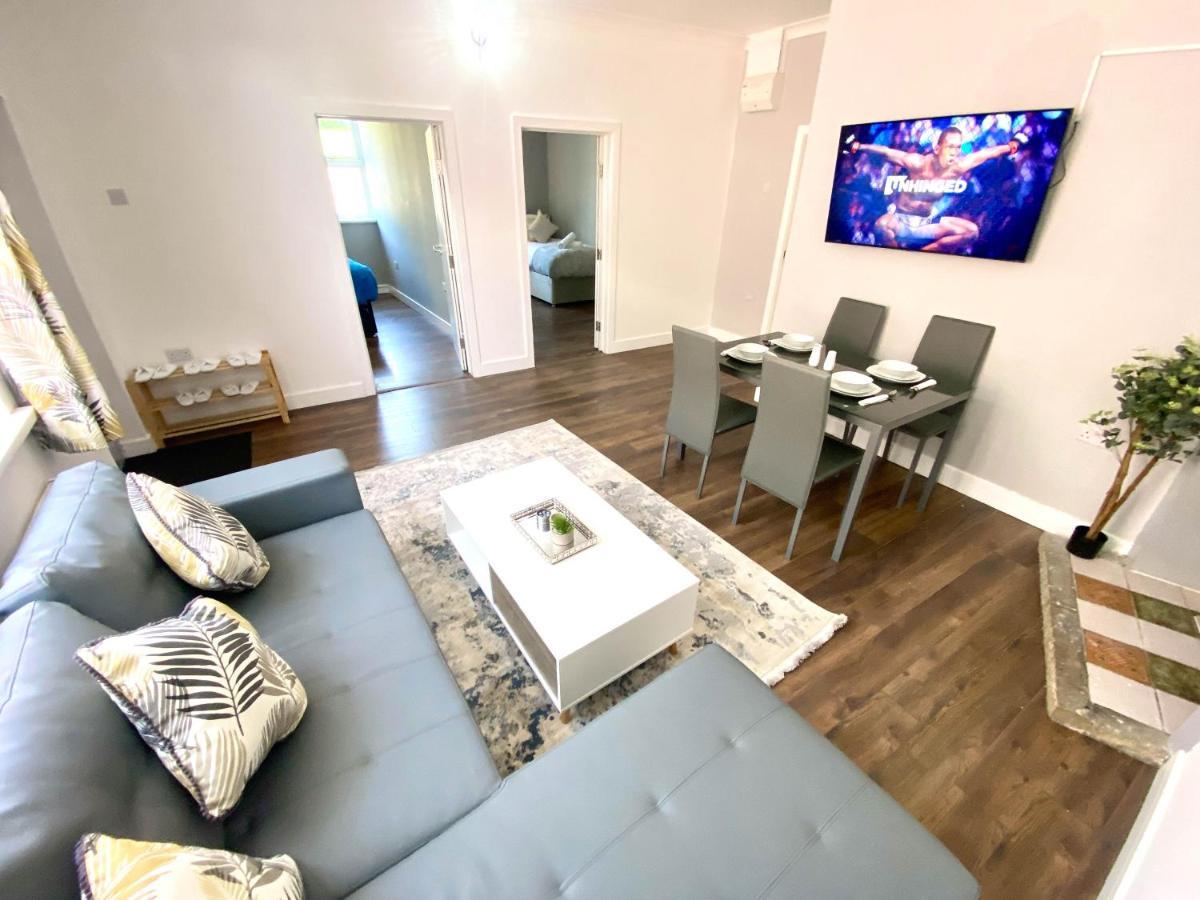2 Bed Town Centre Nr Theatre Free Park Wi-Fi & Garden Apartamento Aylesbury  Exterior foto