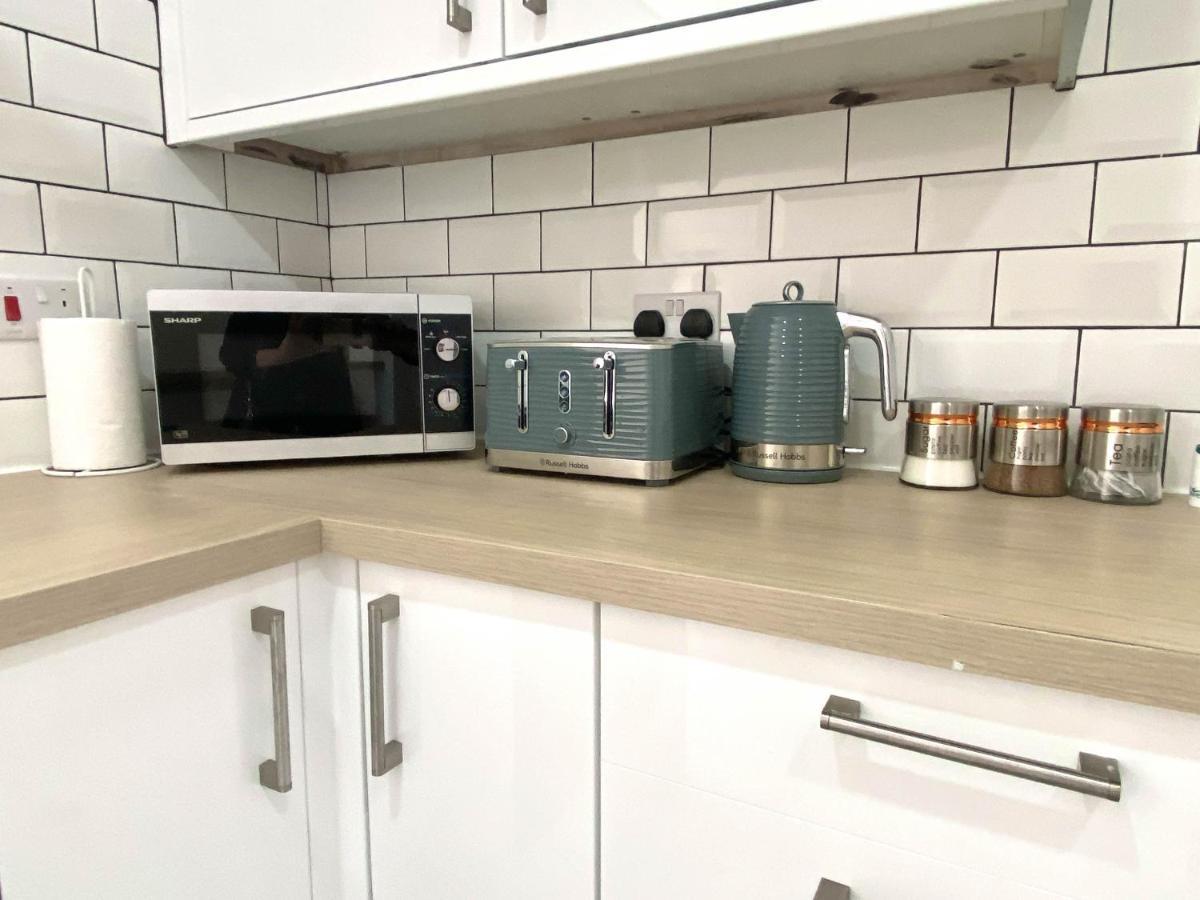 2 Bed Town Centre Nr Theatre Free Park Wi-Fi & Garden Apartamento Aylesbury  Exterior foto