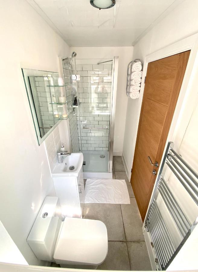 2 Bed Town Centre Nr Theatre Free Park Wi-Fi & Garden Apartamento Aylesbury  Exterior foto