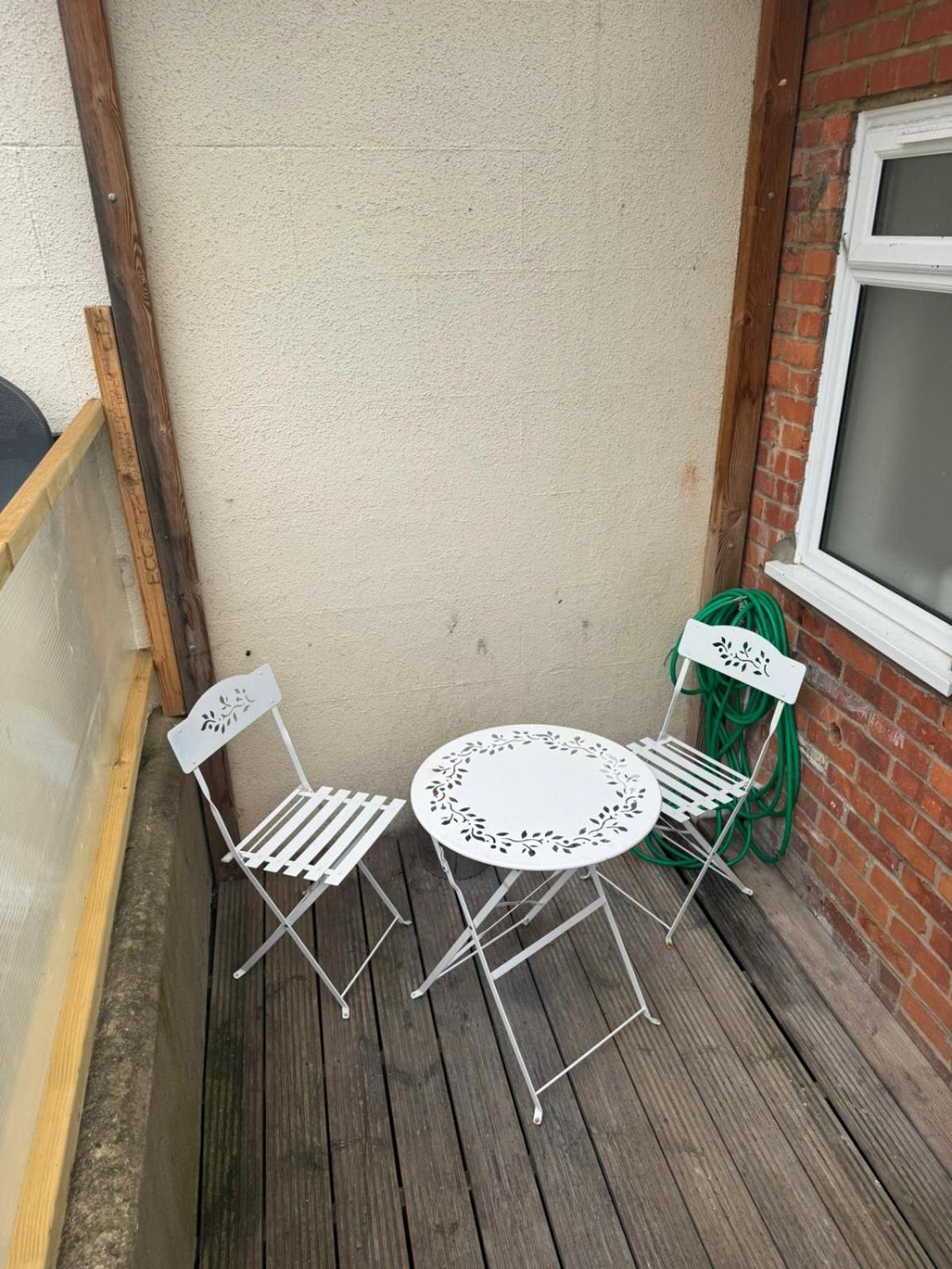 2 Bed Town Centre Nr Theatre Free Park Wi-Fi & Garden Apartamento Aylesbury  Exterior foto