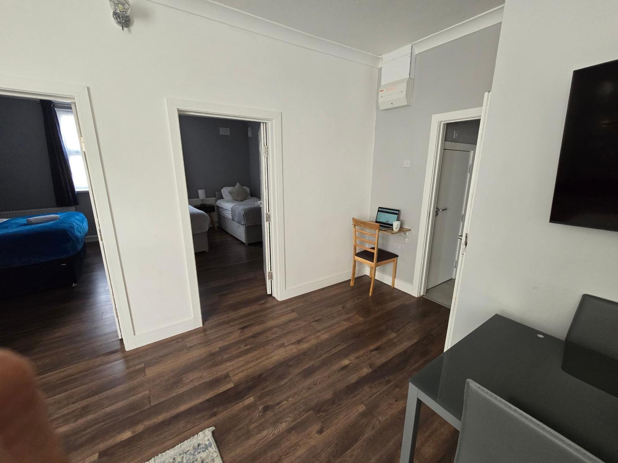 2 Bed Town Centre Nr Theatre Free Park Wi-Fi & Garden Apartamento Aylesbury  Exterior foto